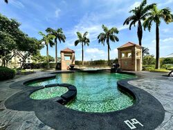 Pebble Bay (D15), Condominium #499230301